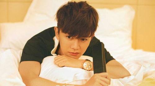 任嘉伦吃瓜的视频,娱乐圈幕后真相引热议