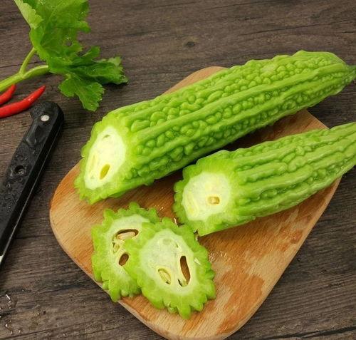 瓜哥吃瓜毛毛虫是真的吗,揭秘真相与趣味