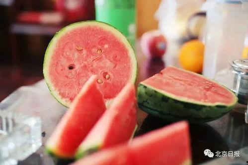 女人微信吃瓜,女性社交新潮流